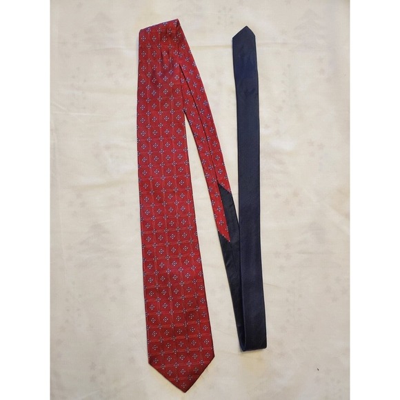 Tommy Hilfiger Necktie Red Patterned 100 Percent Silk 59x3.5 - Picture 2 of 3